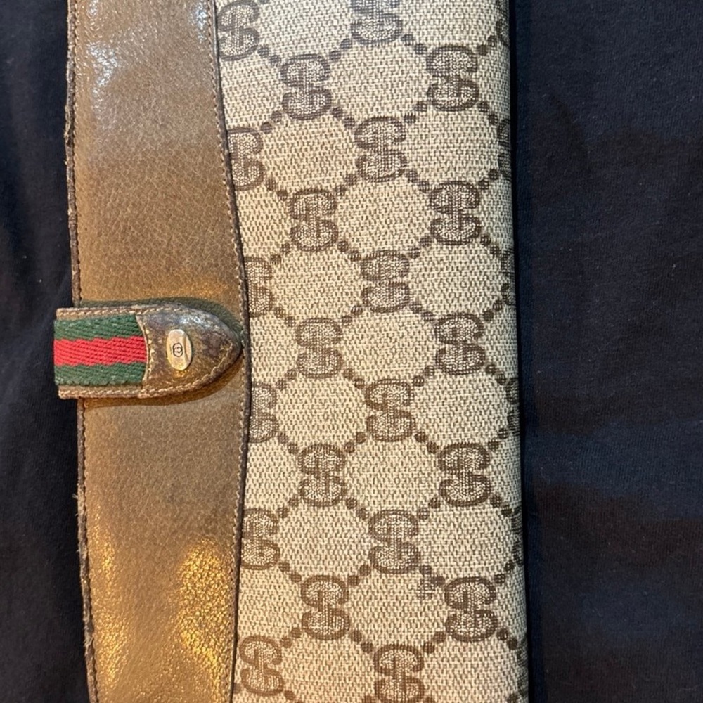 Gucci wallet